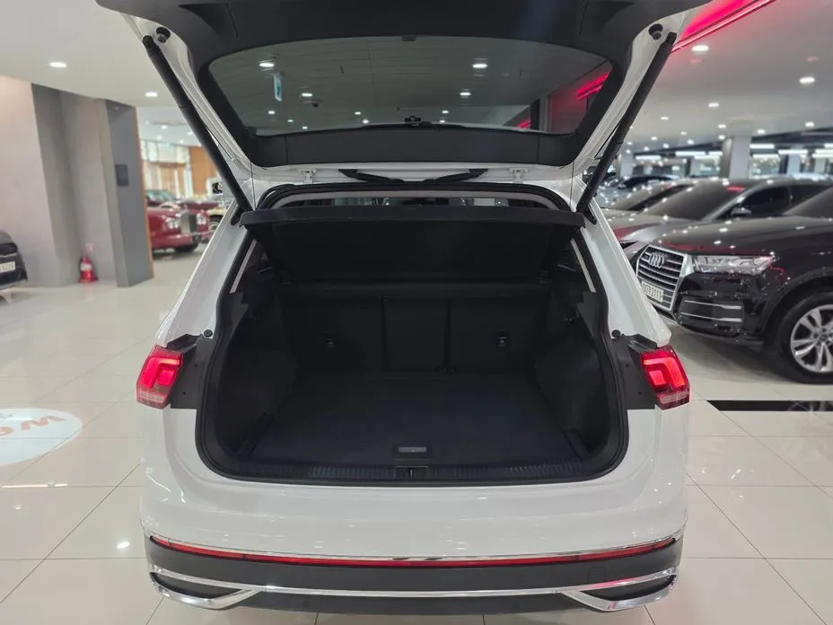 Volkswagen Tiguan — фото 8