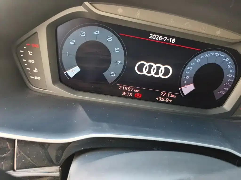 Audi Q3 — фото 5