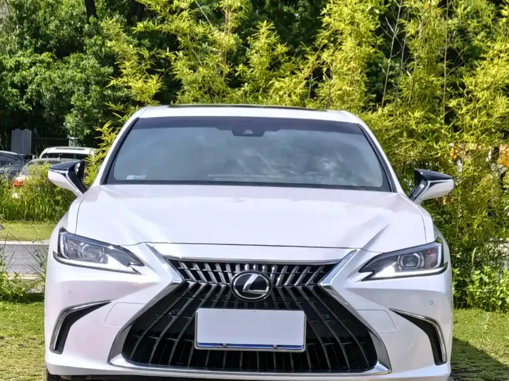 Lexus ES — фото 7