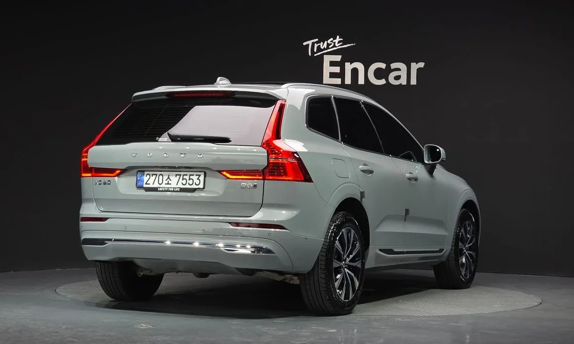 Volvo XC60 — фото 6