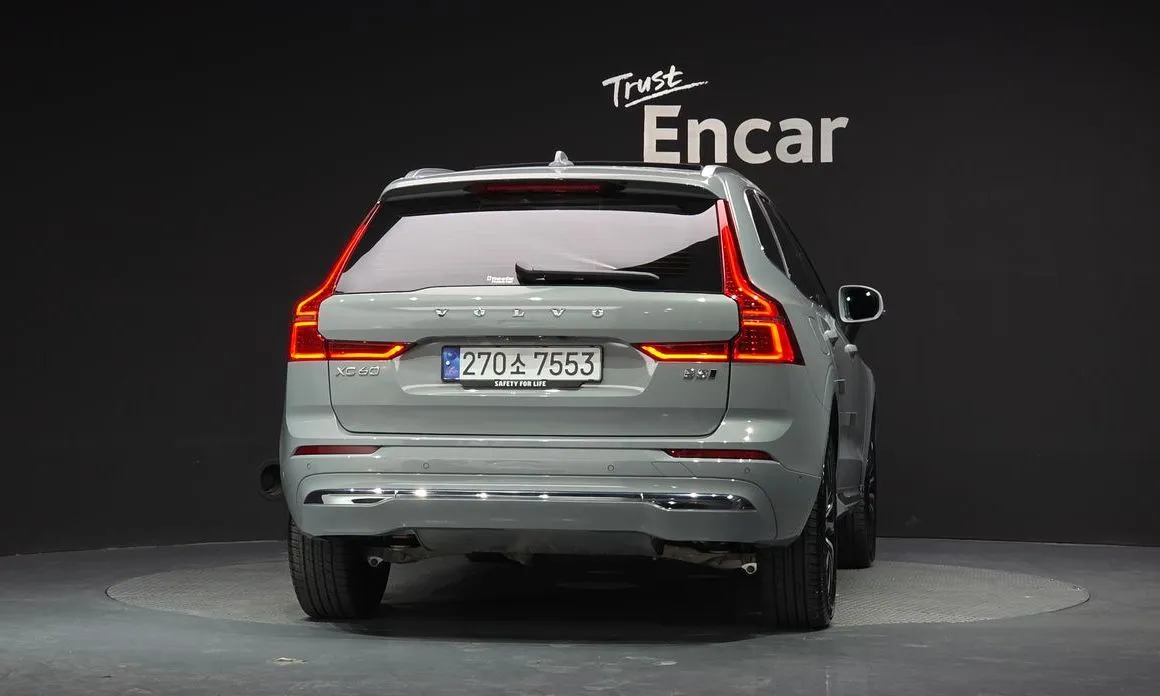 Volvo XC60 — фото 2