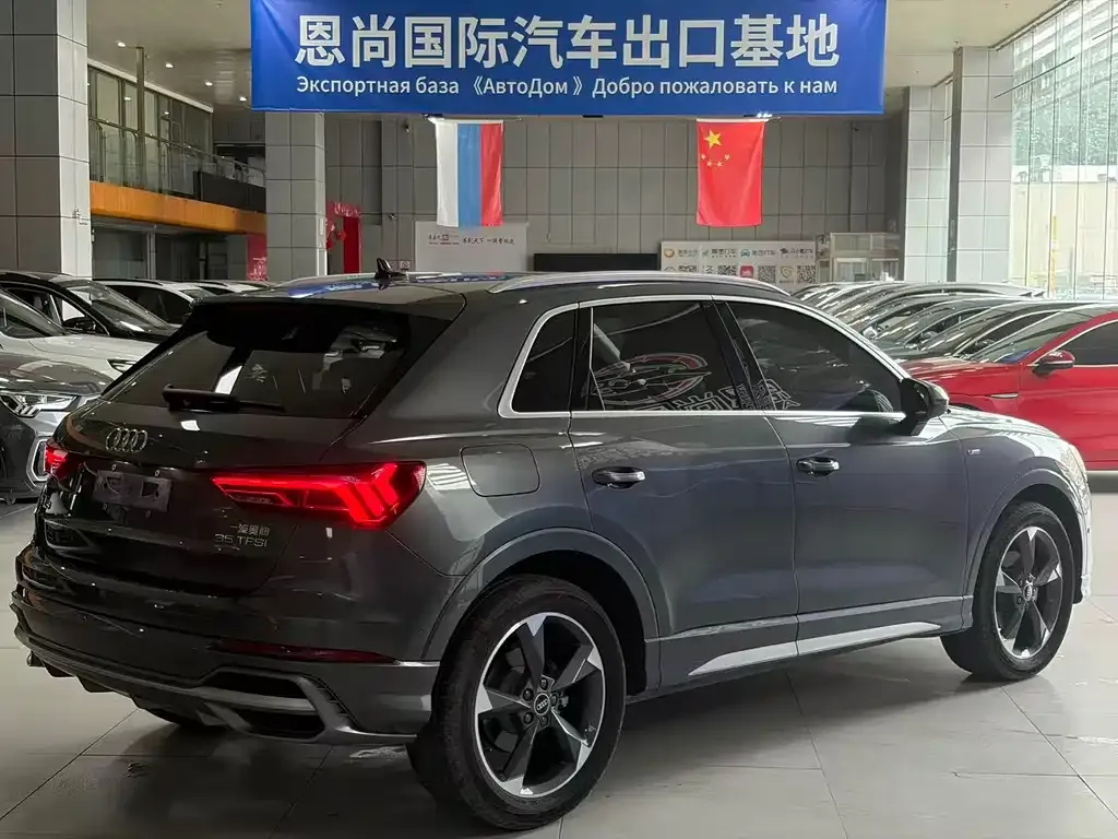 Audi Q3 — фото 10