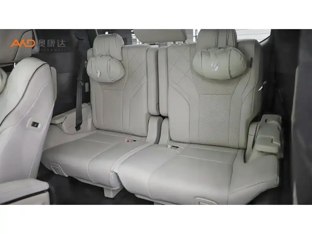 Toyota Alphard — фото 10