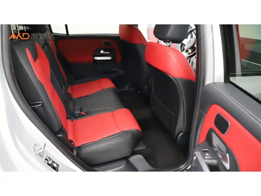 Mercedes-Benz GLB AMG — фото 2