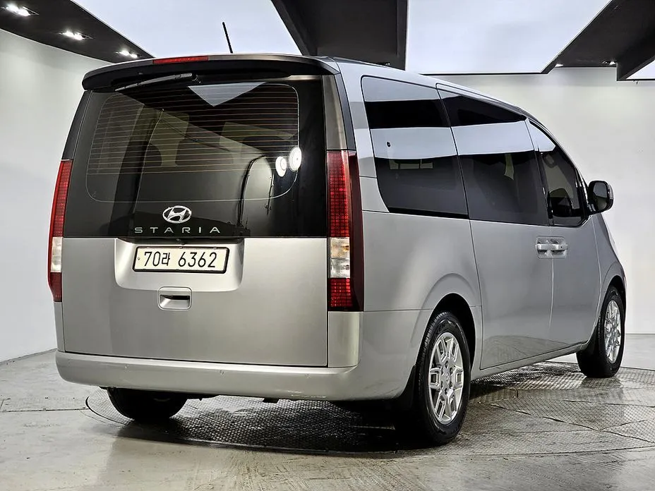 Hyundai Staria — фото 3