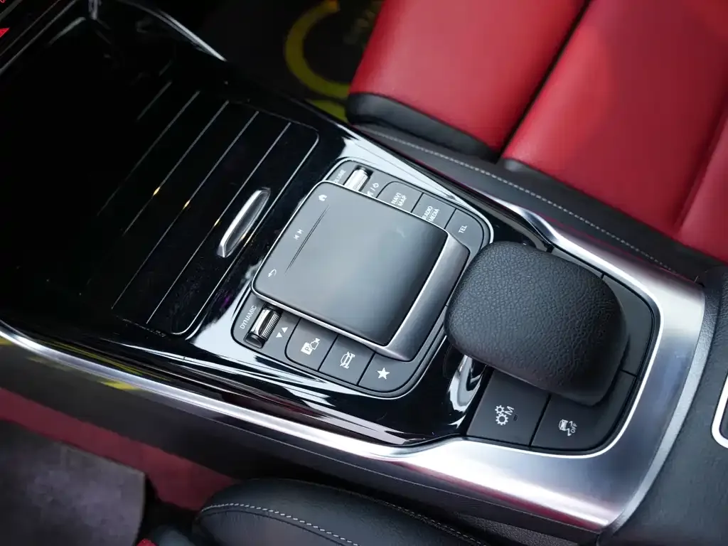 Mercedes-Benz CLA AMG — фото 10