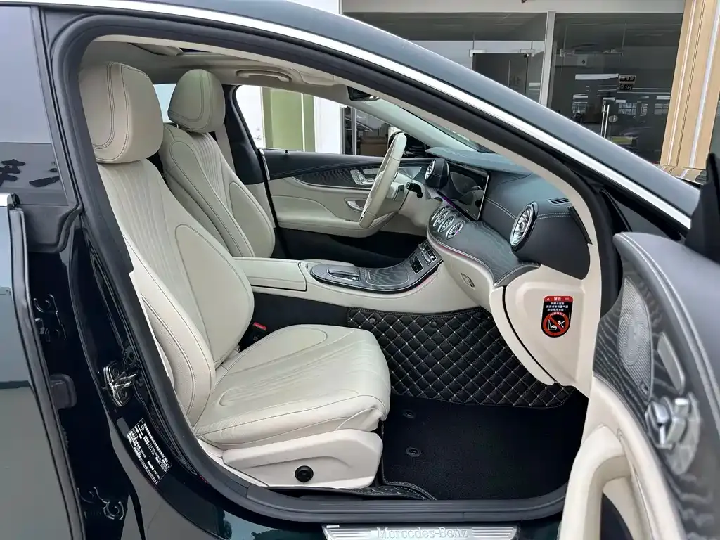 Mercedes-Benz CLS — фото 9