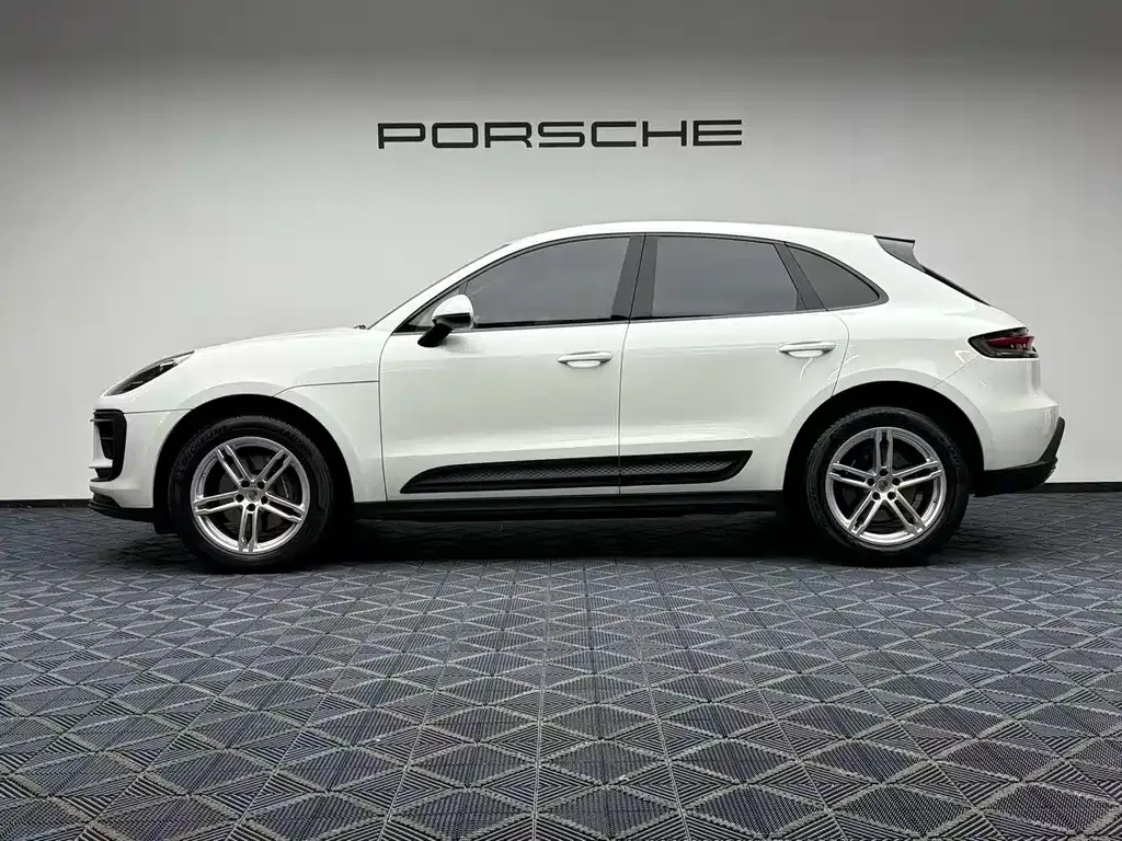 Porsche Macan — фото 7