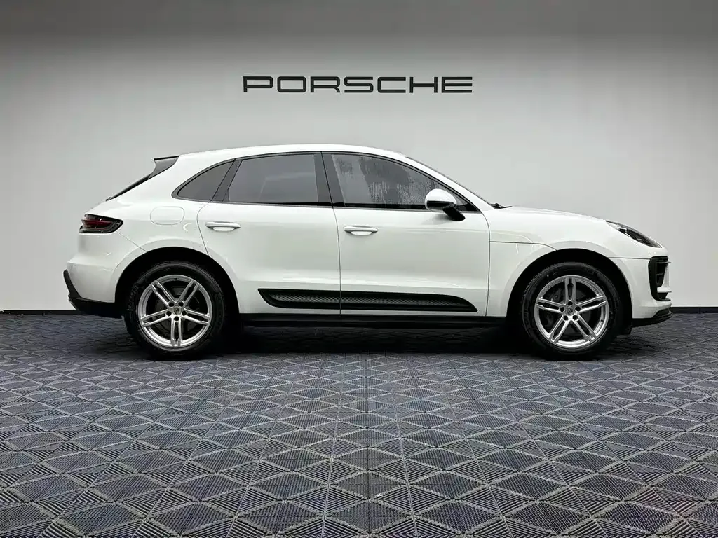 Porsche Macan — фото 8