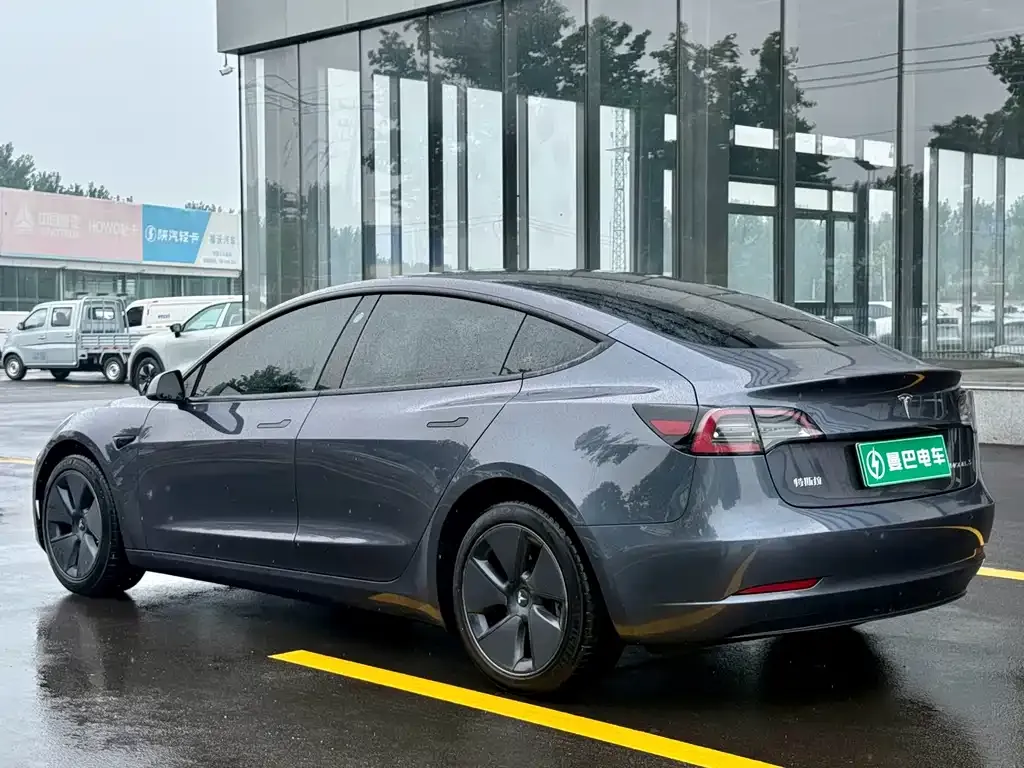 Tesla Model 3 — фото 6