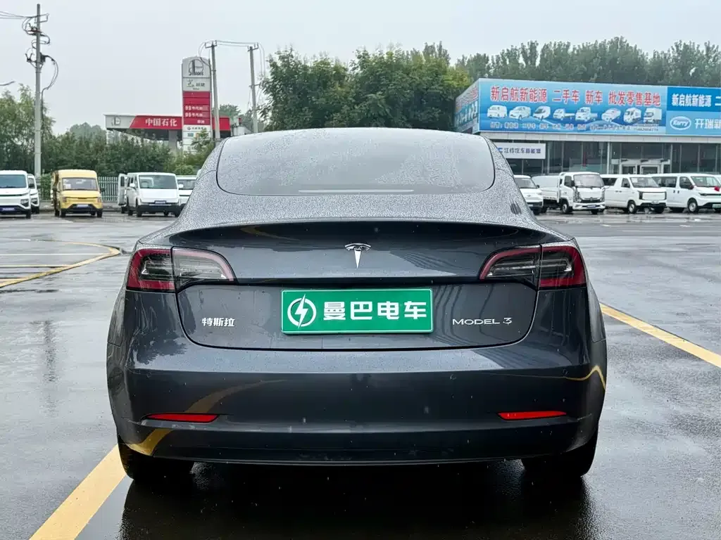 Tesla Model 3 — фото 2