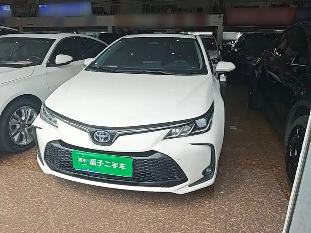 Toyota Corolla — фото 1