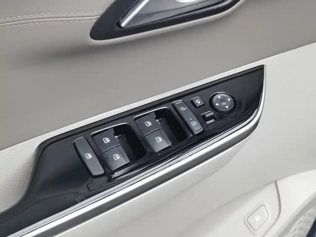 Hyundai Custo — фото 4