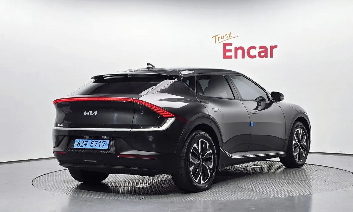 Kia EV6 — фото 8