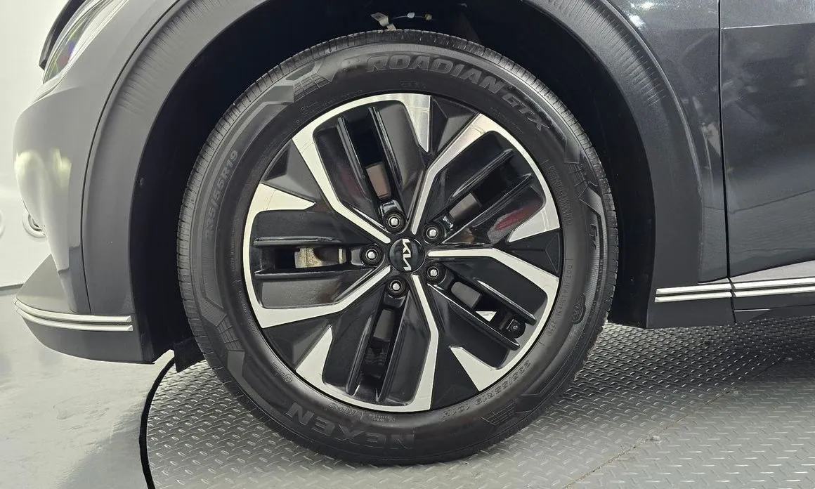 Kia EV6 — фото 2