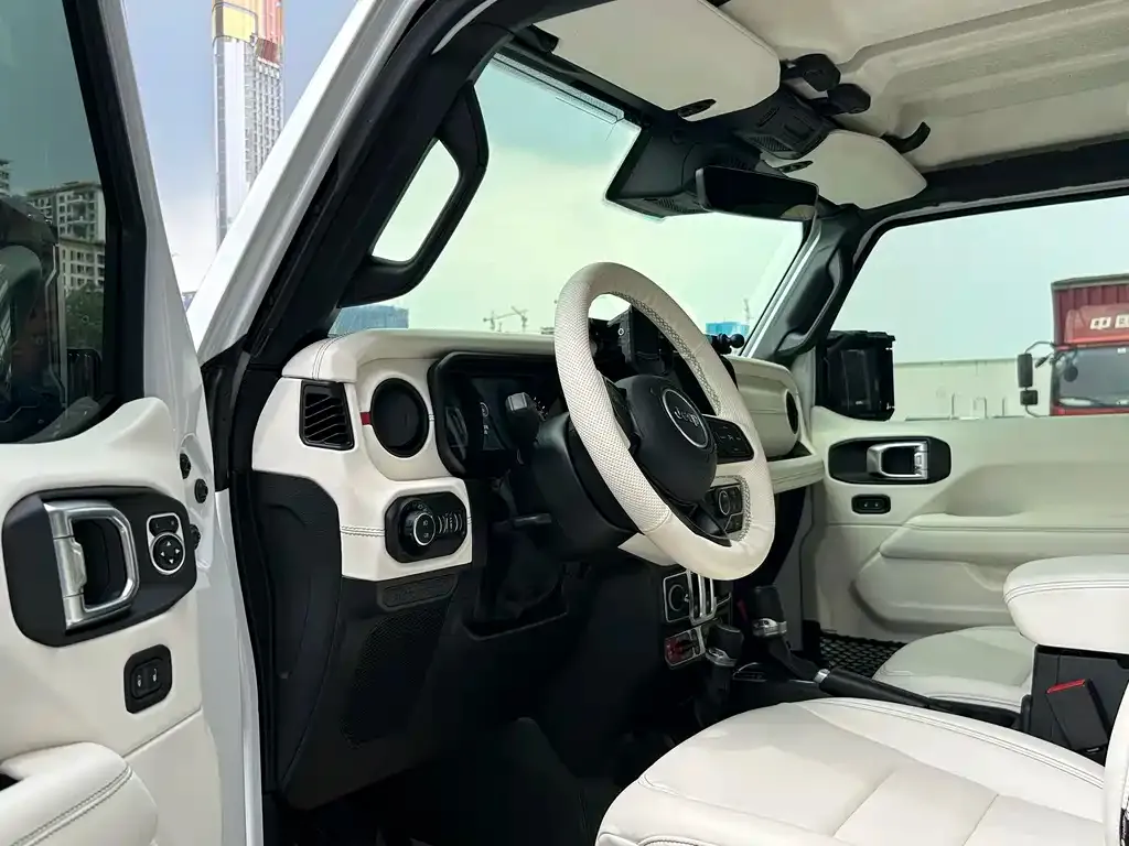 Jeep Wrangler — фото 5