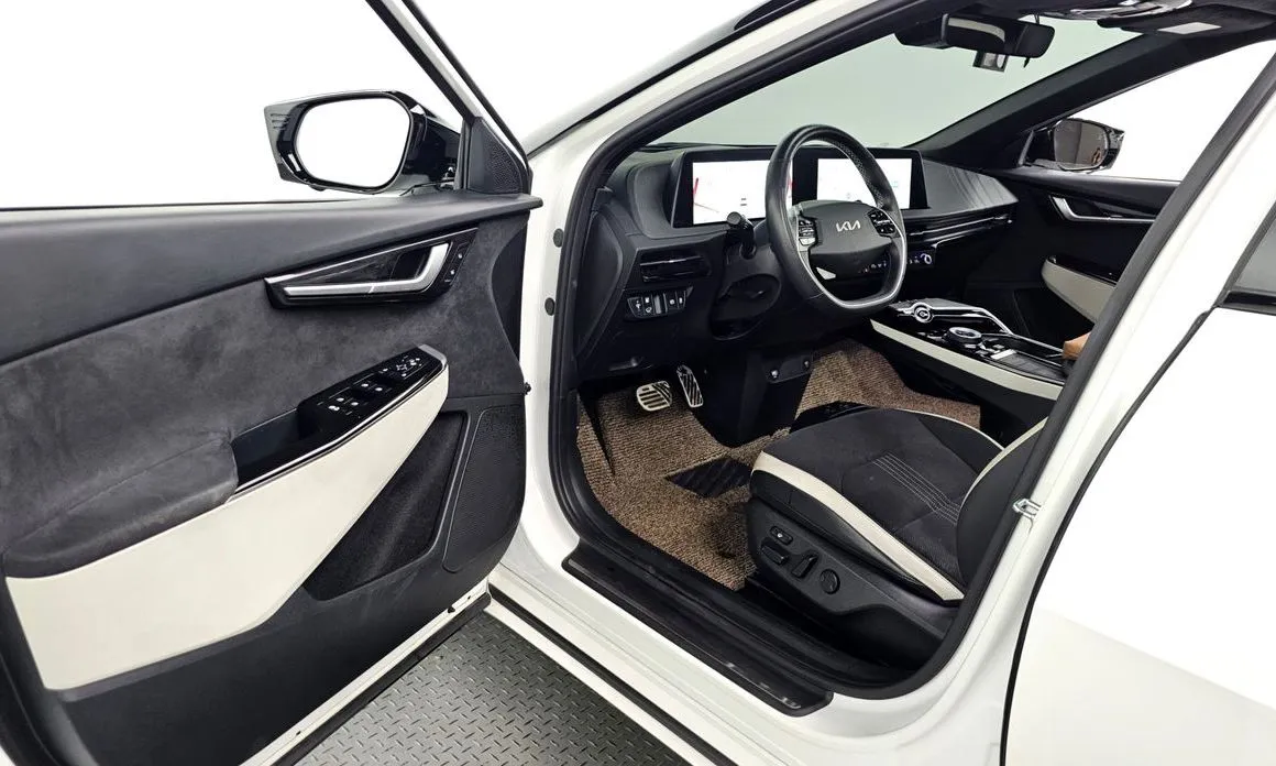 Kia EV6 — фото 8