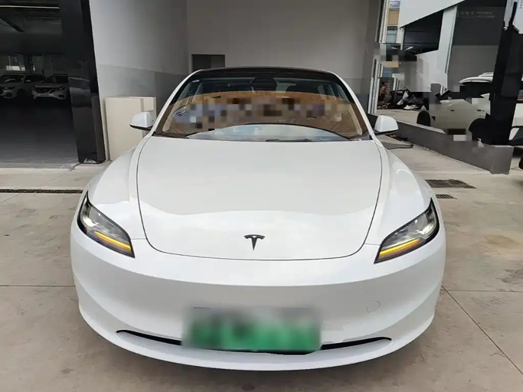 Tesla Model 3 — фото 4