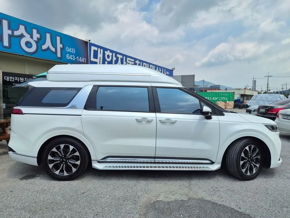 Kia Carnival — фото 10