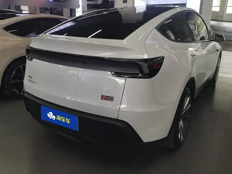 Tesla Model Y — фото 7