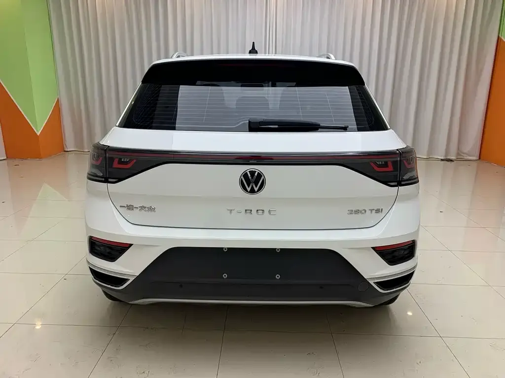 Volkswagen T-Roc — фото 3