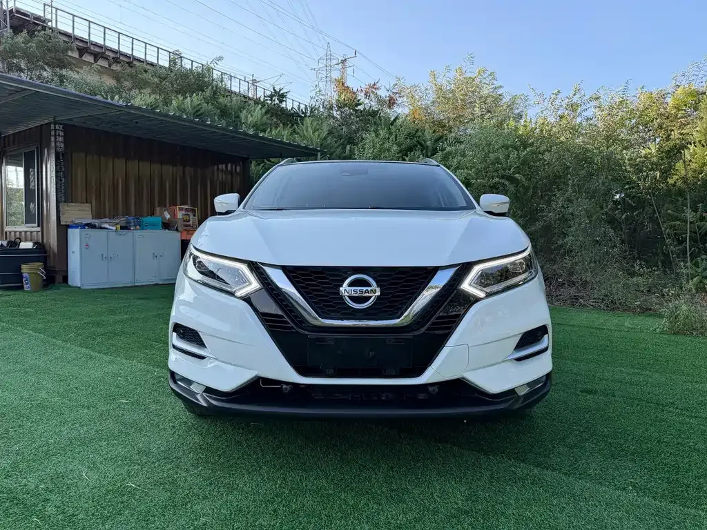 Nissan Qashqai — фото 8