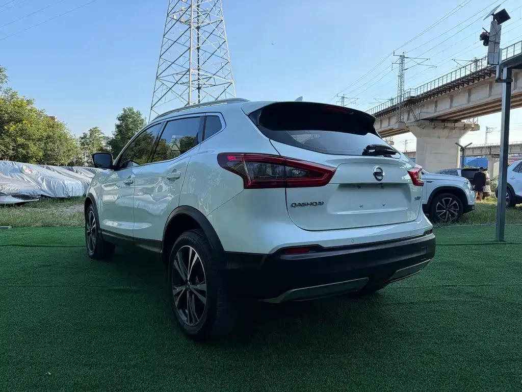 Nissan Qashqai — фото 6