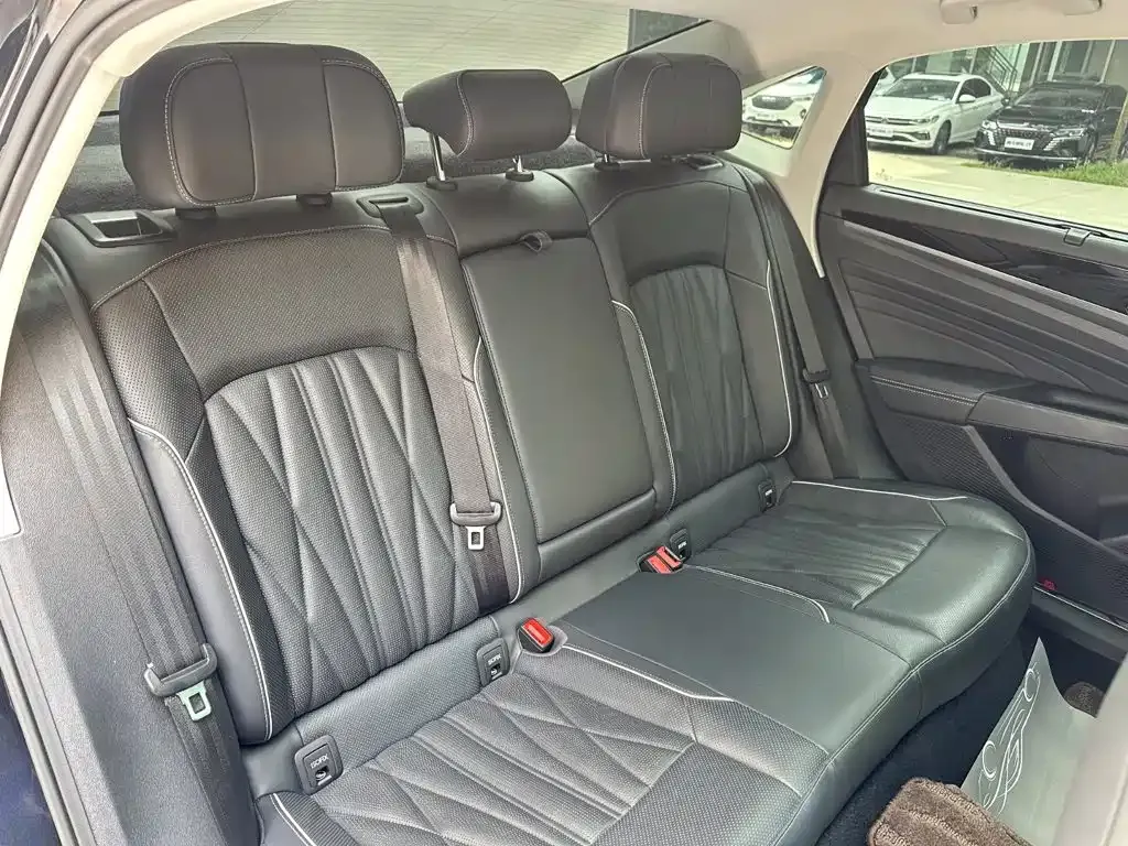 Volkswagen Passat — фото 4