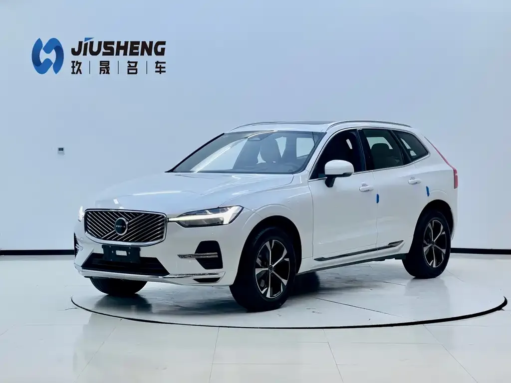 Volvo XC60 — фото 1
