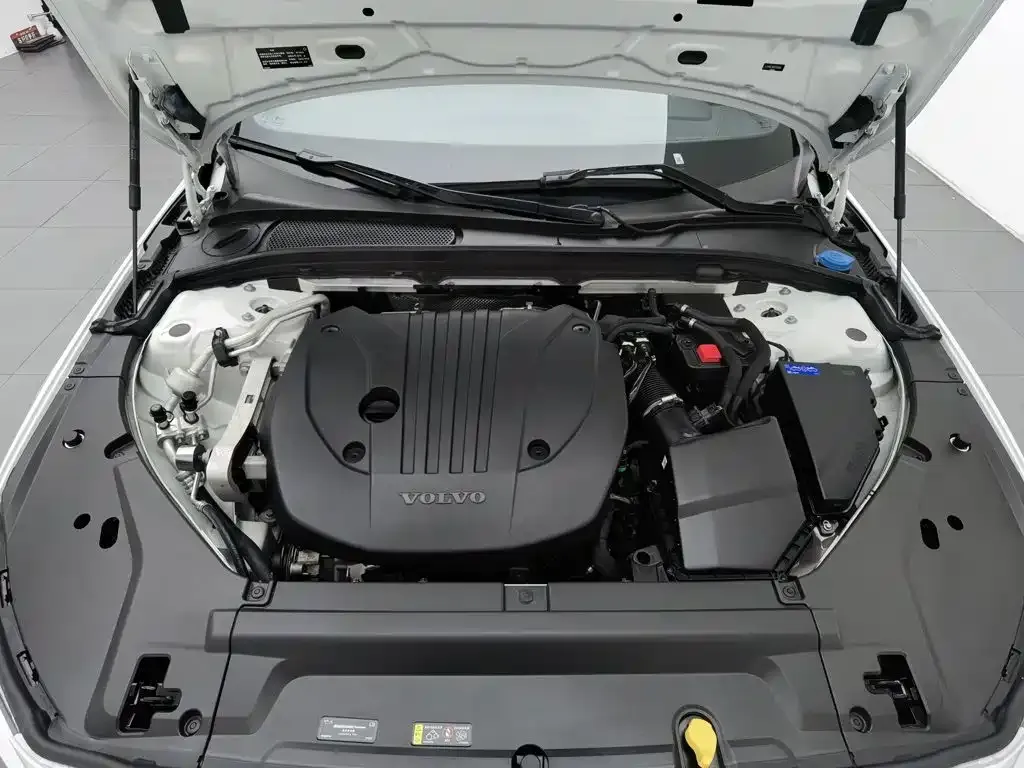 Volvo S90 — фото 10