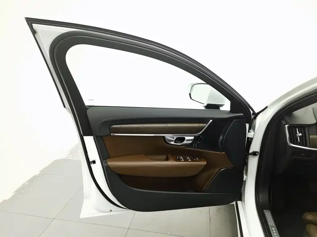 Volvo S90 — фото 4