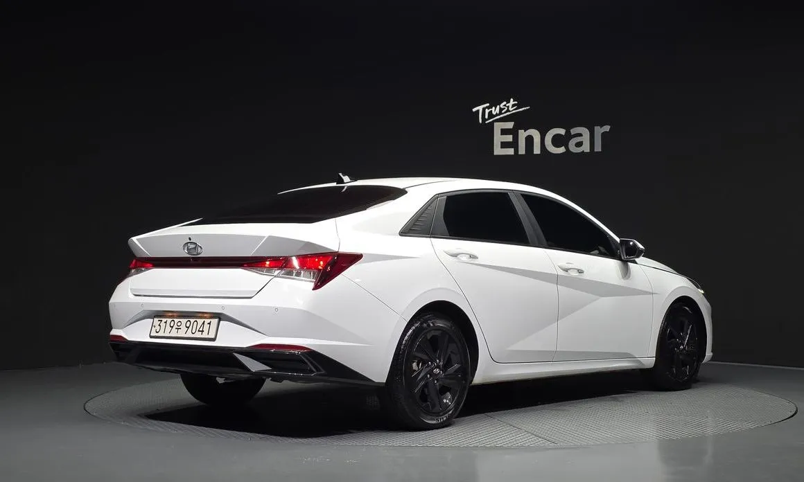 Hyundai AVANTE — фото 4