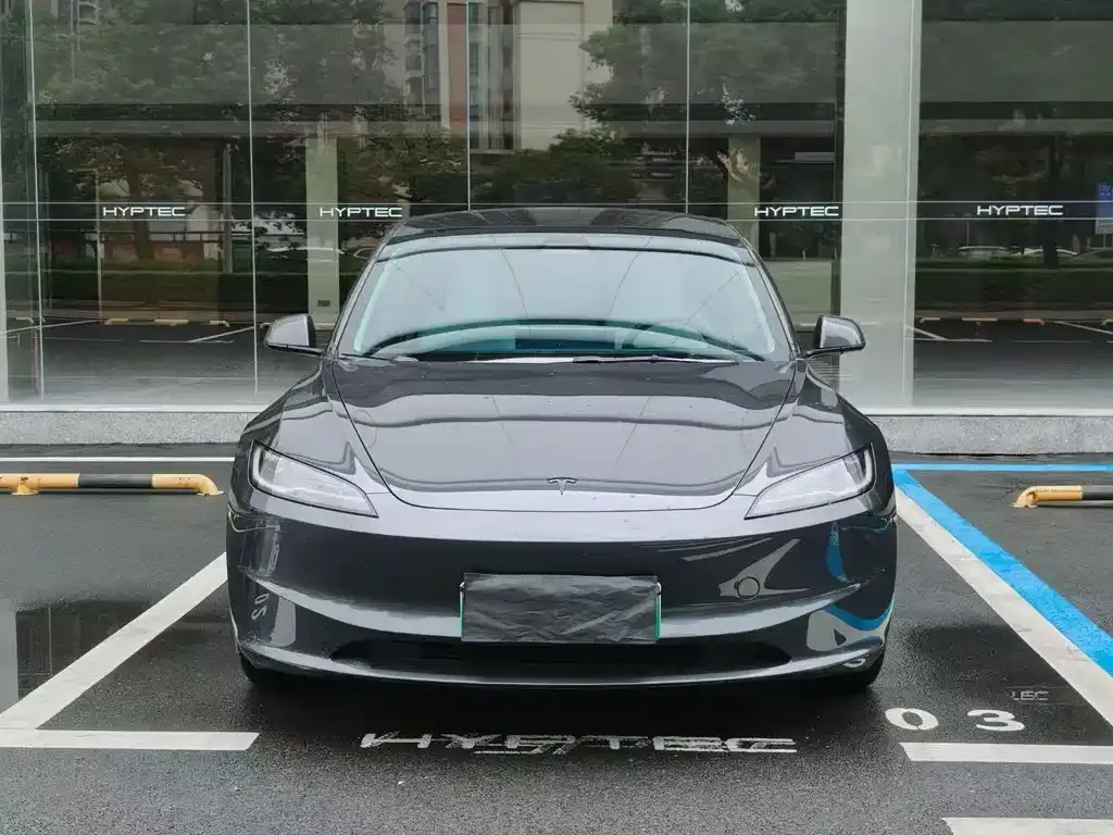 Tesla Model 3 — фото 2