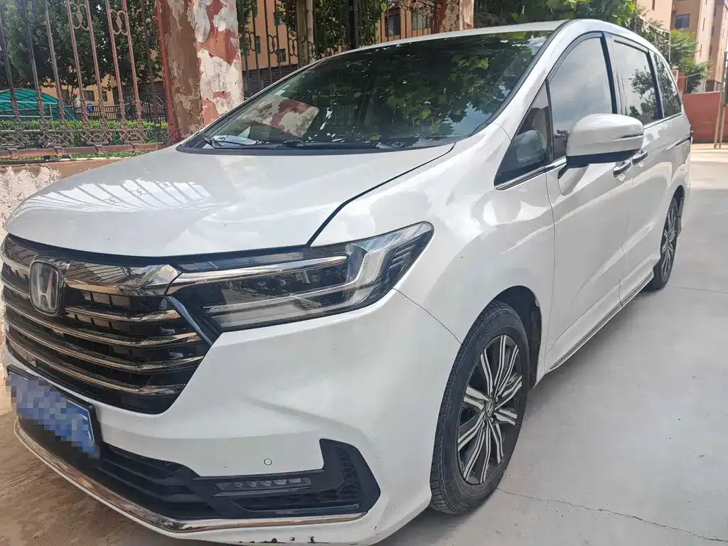 Honda Odyssey — фото 1