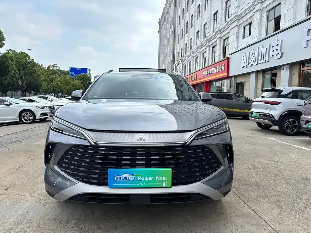 BYD L DM-i — фото 10