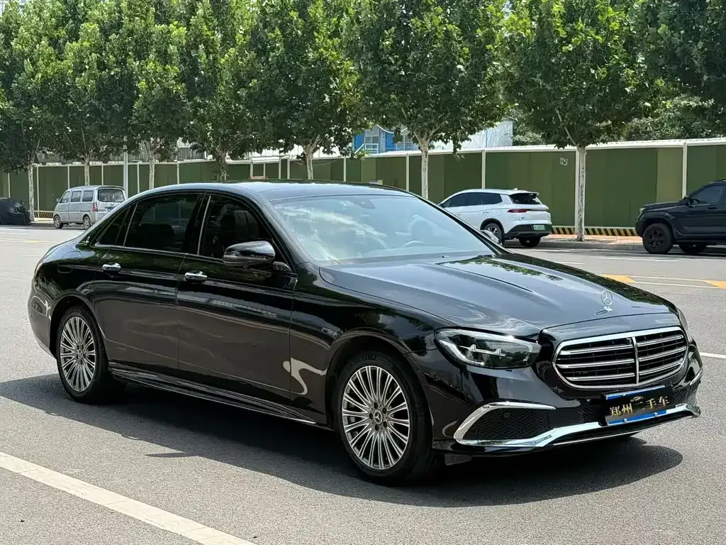 Mercedes-Benz E-Class — фото 8