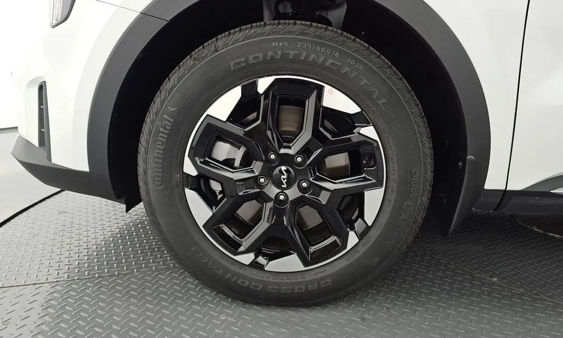 Kia Sorento — фото 5