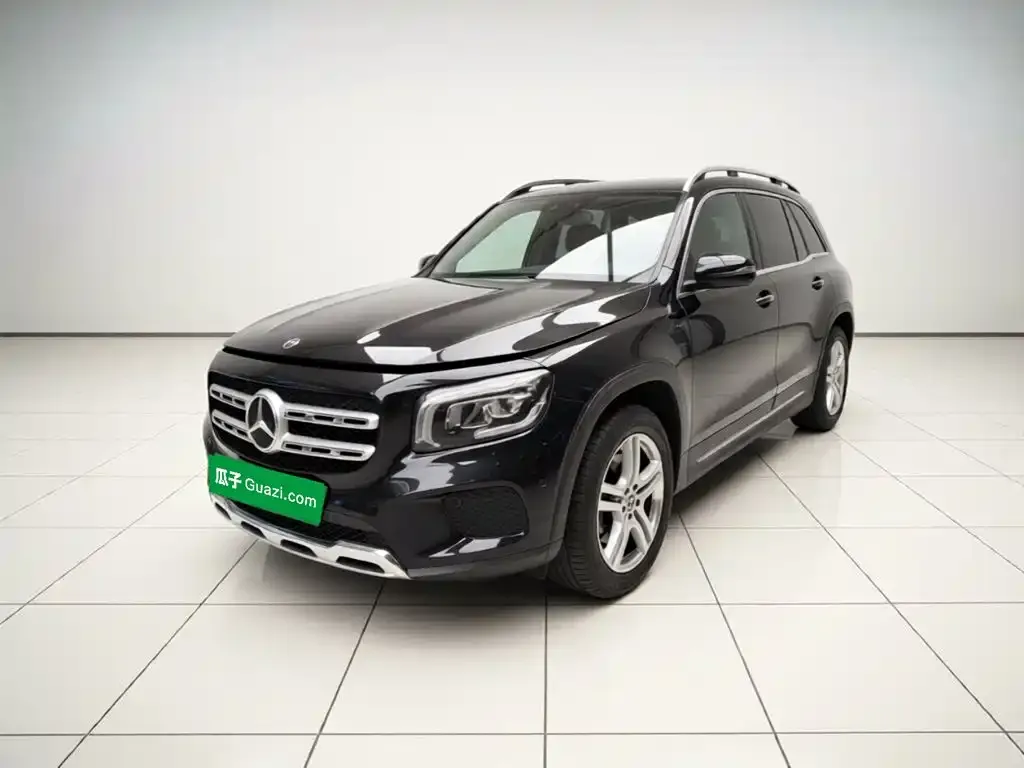 Mercedes-Benz GLB — фото 1