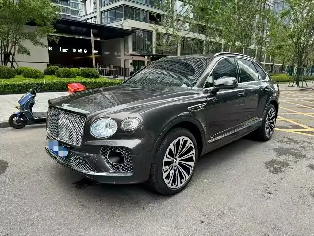 Bentley Bentayga — фото 1