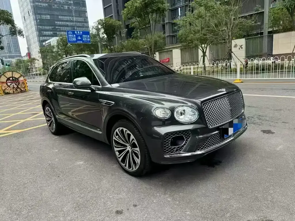 Bentley Bentayga — фото 10