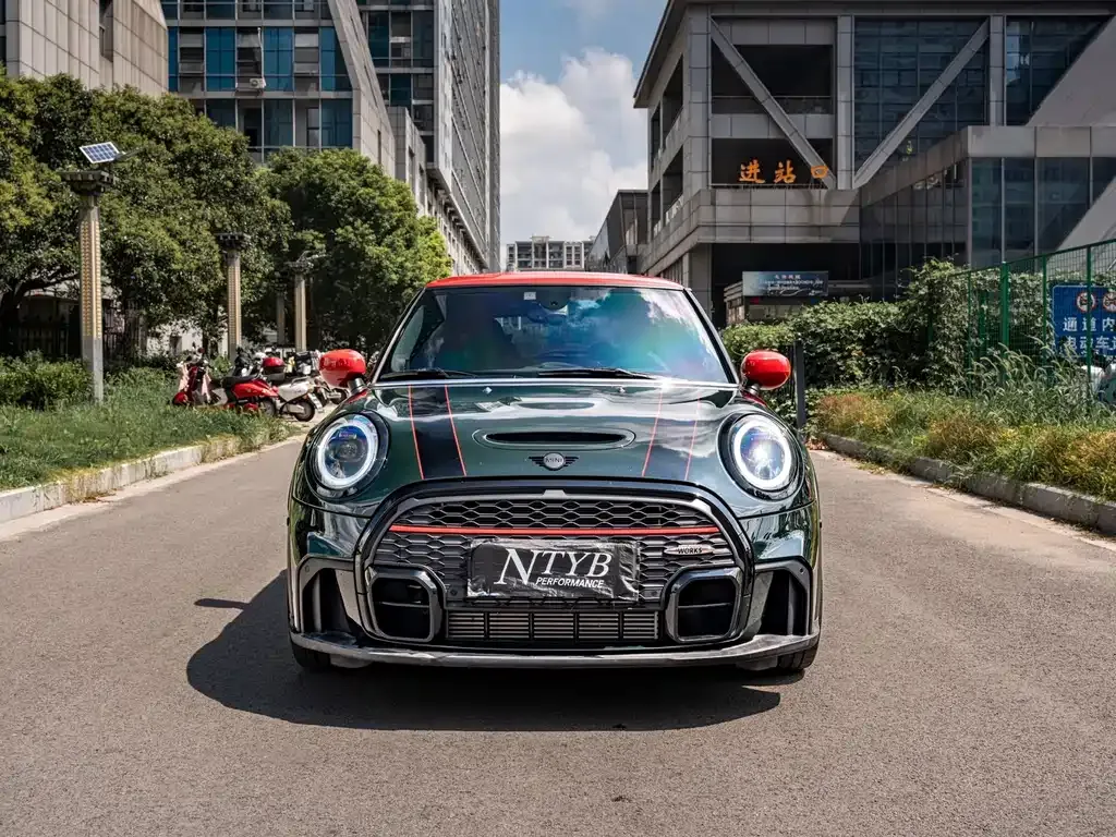 MINI JCW (John Cooper Works) — фото 9
