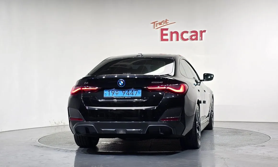 BMW i4 — фото 4