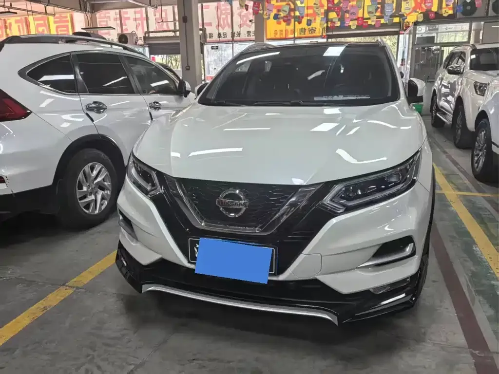 Nissan Qashqai — фото 7