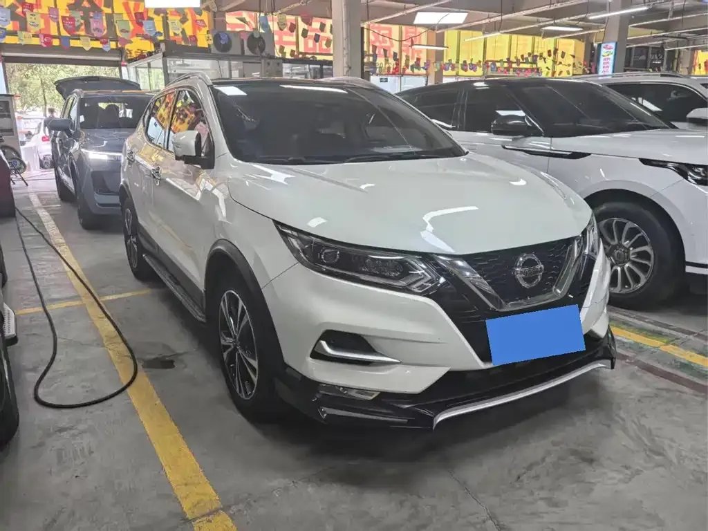 Nissan Qashqai — фото 10