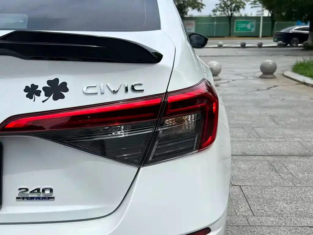 Honda Civic — фото 2