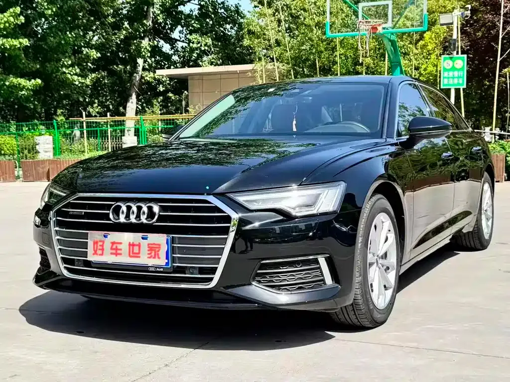 Audi A6L — фото 1