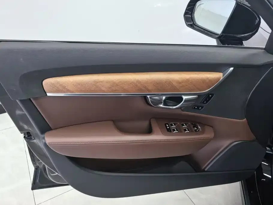 Volvo S90 — фото 2