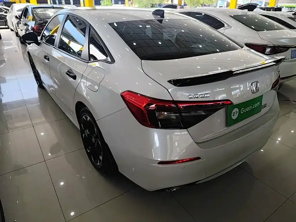 Honda Civic — фото 10