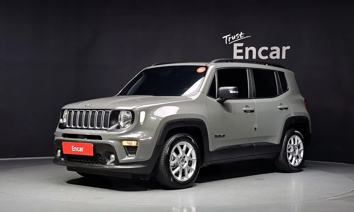 Jeep Renegade — фото 1