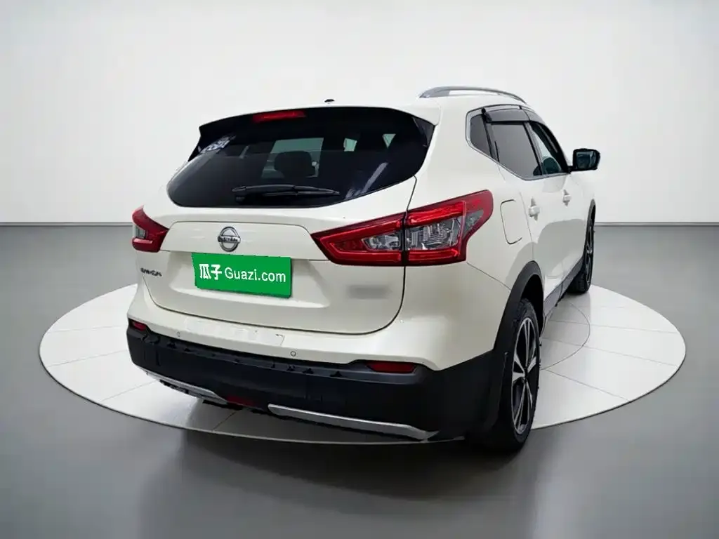 Nissan Qashqai — фото 5